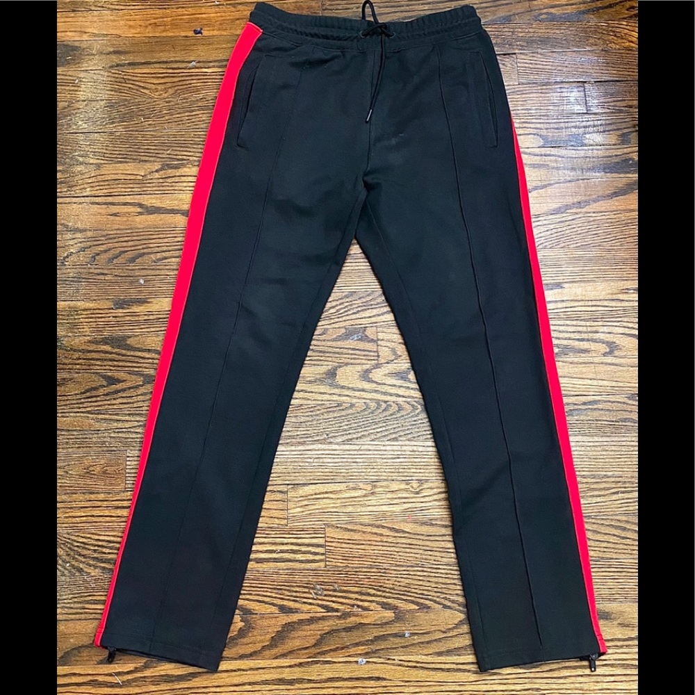 Divided Men’s Size S Black jogger with red stripe